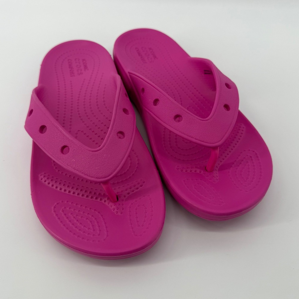Crocs Flip Flops Womens 9 Pink Kadee II Sandal Thong Lightweight Sporty Comfort